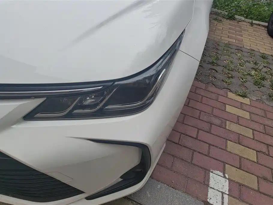 Toyota Corolla 2022 Hybrid 1.8L E-CVT Pioneer Edition фото 5