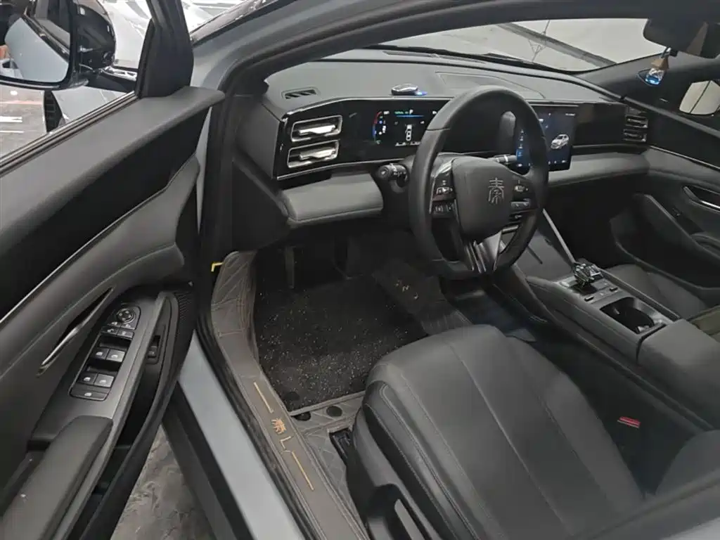BYD Qin L 2024 DM-i 80KM Leading Edition фото 16