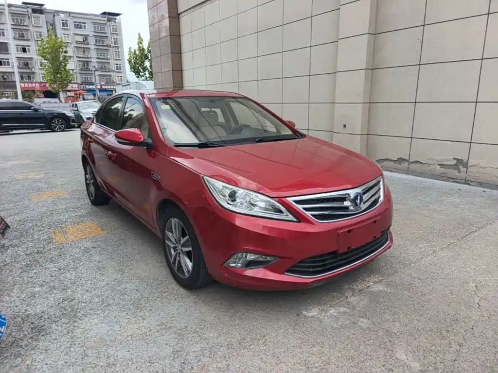 Фото 4 - Changan Eado