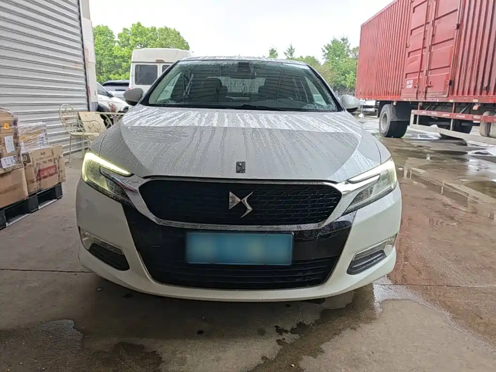 DS 5LS 2014 2014 1.6T Luxury THP160