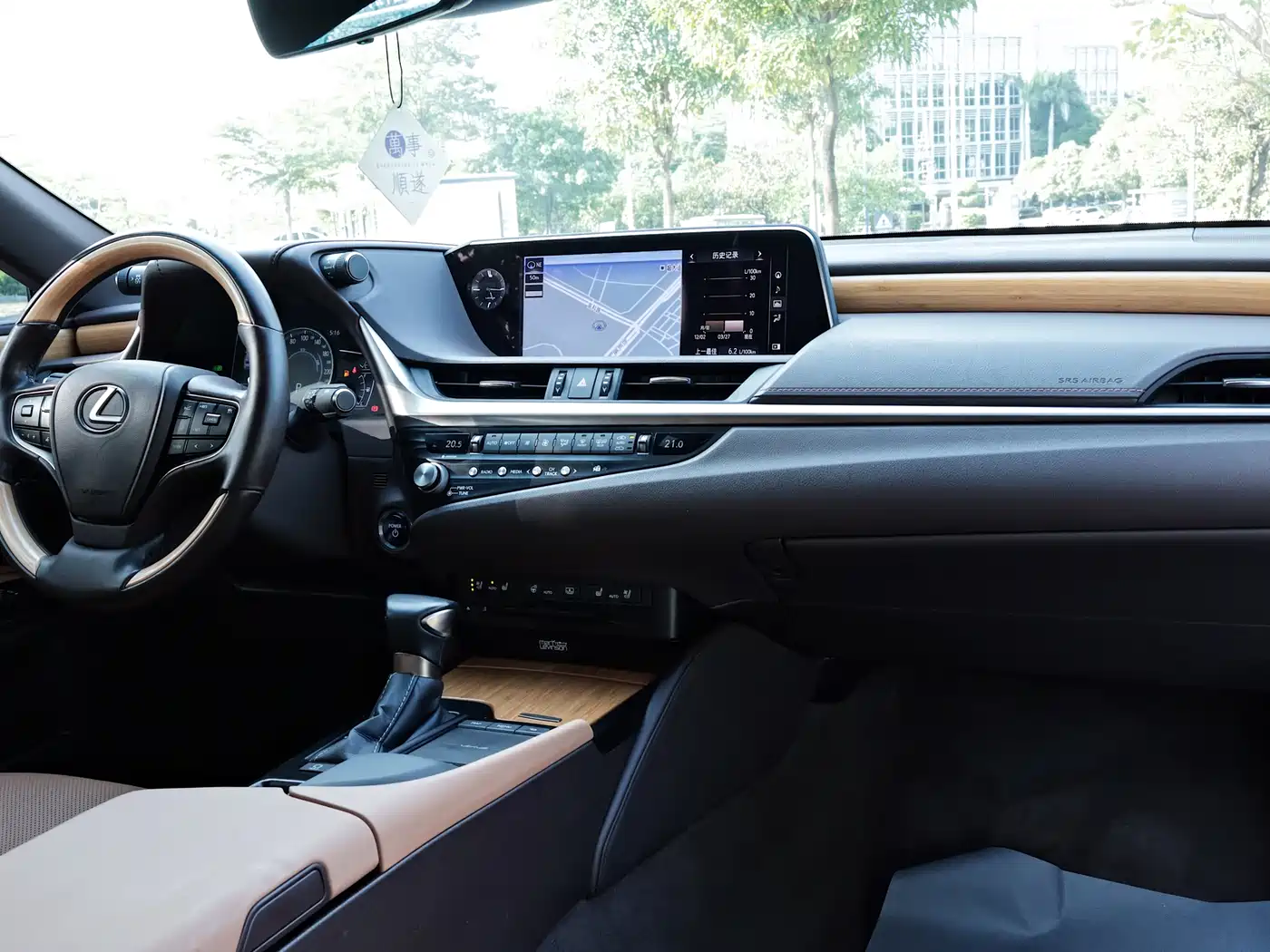 Lexus ES 2020 Model 300h Executive Edition фото 8