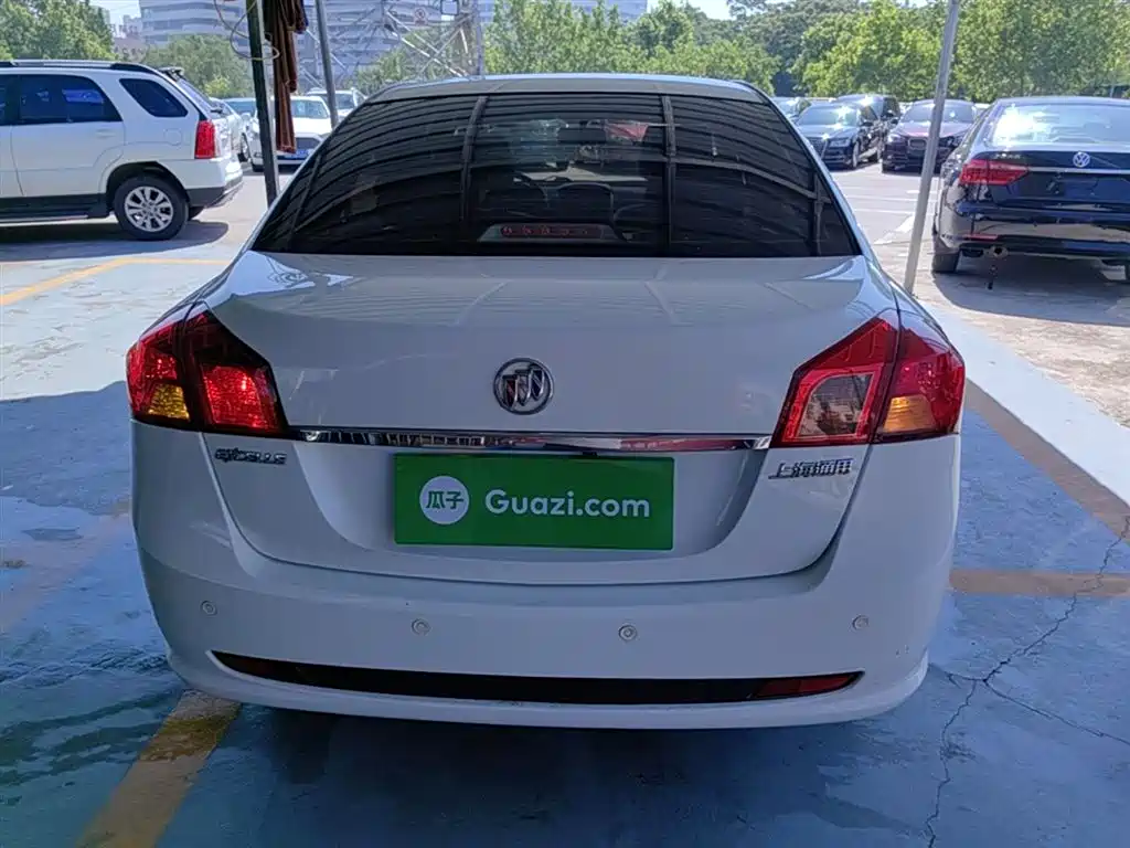Buick Excelle 2015 1.5L Manual Classic фото 6