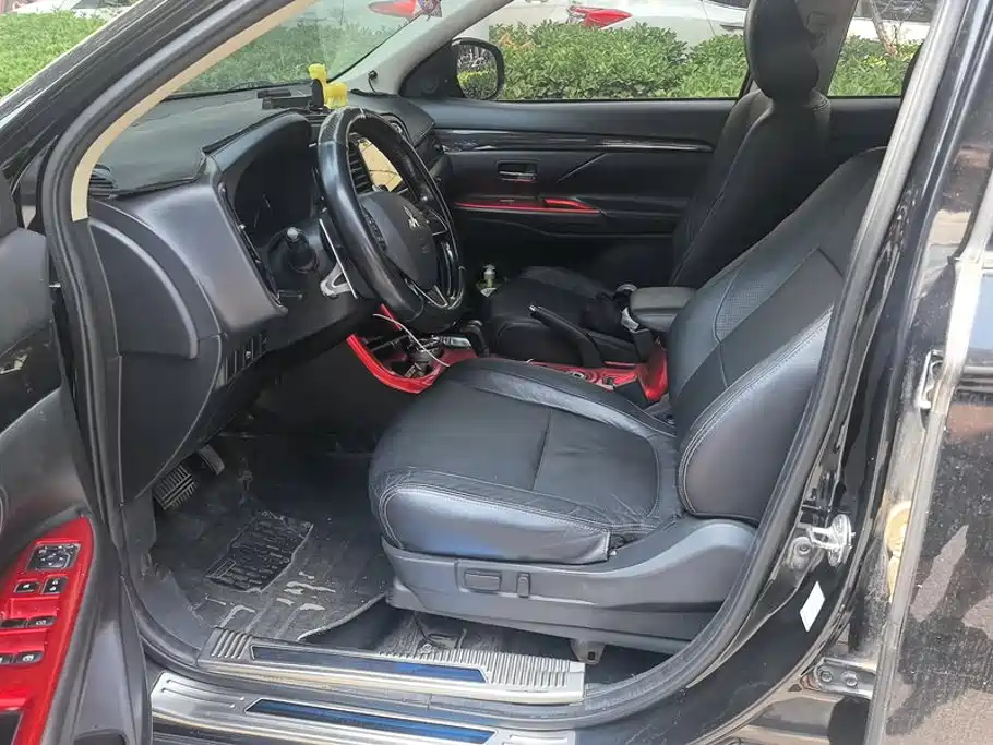 Mitsubishi Outlander 2017 2016 2.4L 4WD Elite Edition 5-seater