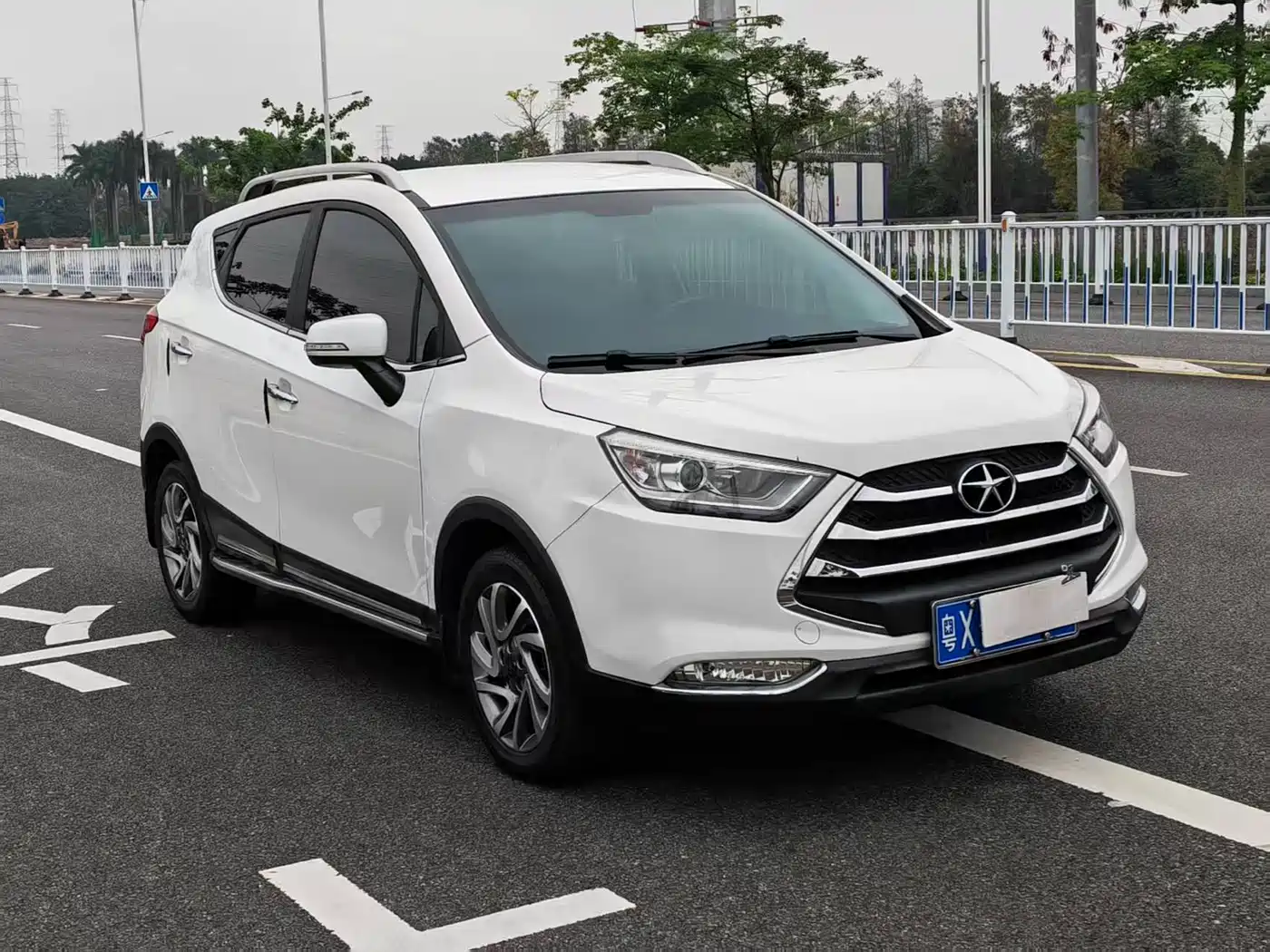 JAC Motors Refine S3 2016 2016 1.5L CVT Luxury Smart