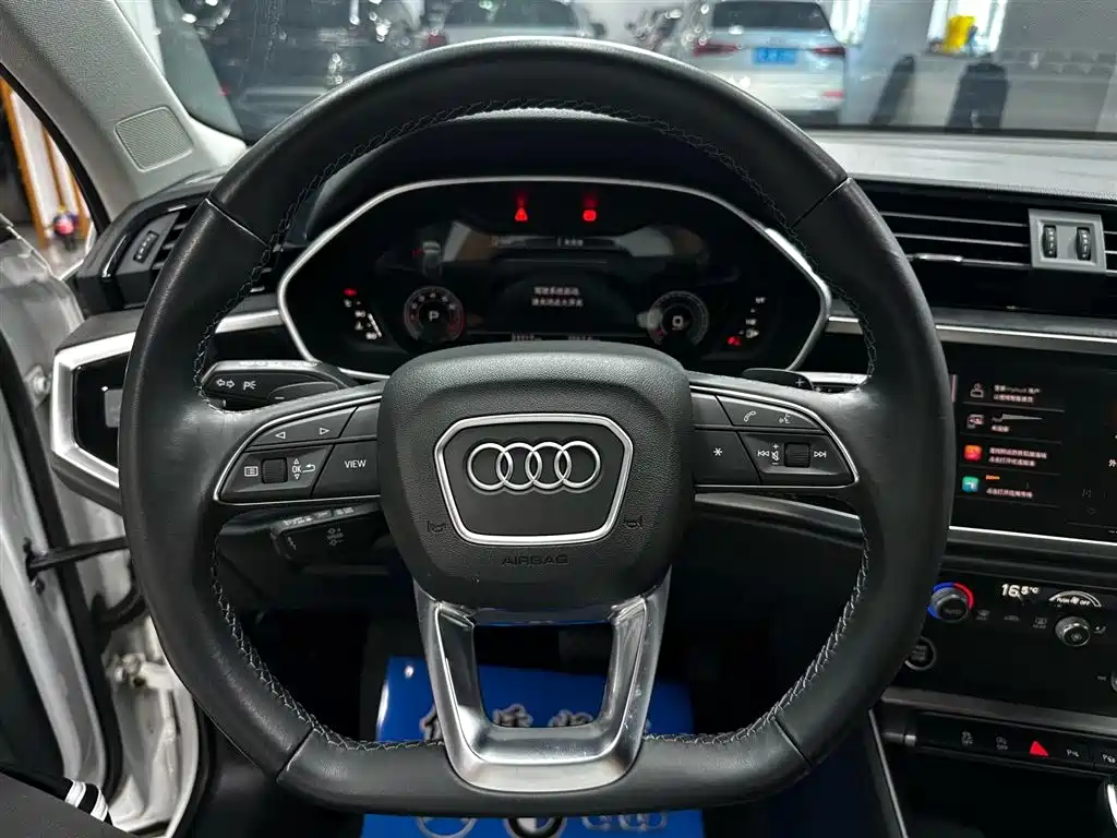 Audi Q3 2022 35 TFSI Fashion Dynamic фото 13