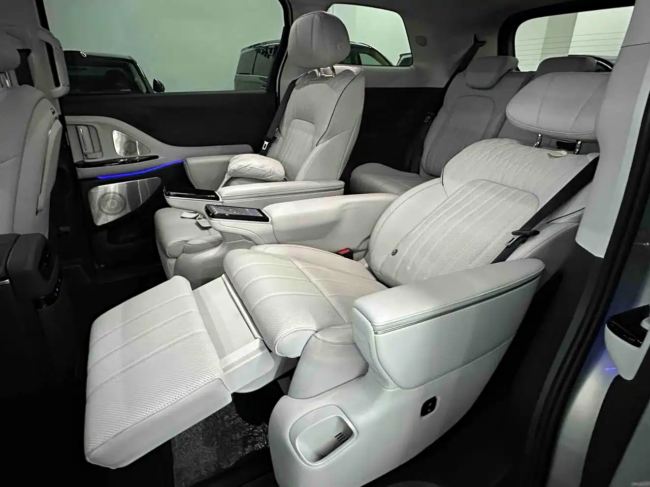 Voyah Auto Voyah Dreamer 2025 EV AWD Flagship Qiankun Edition фото 8