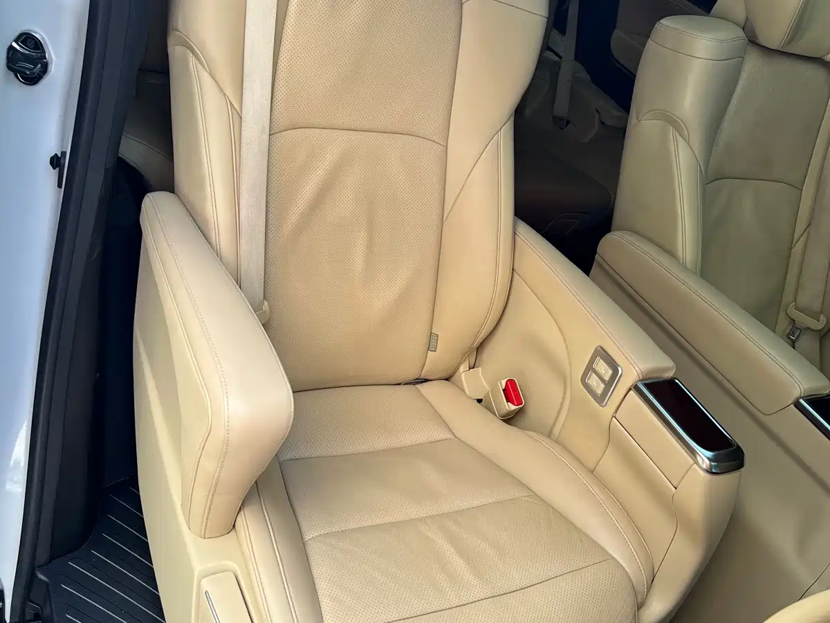 Toyota Alphard 2015 3.5L Luxury Edition фото 10