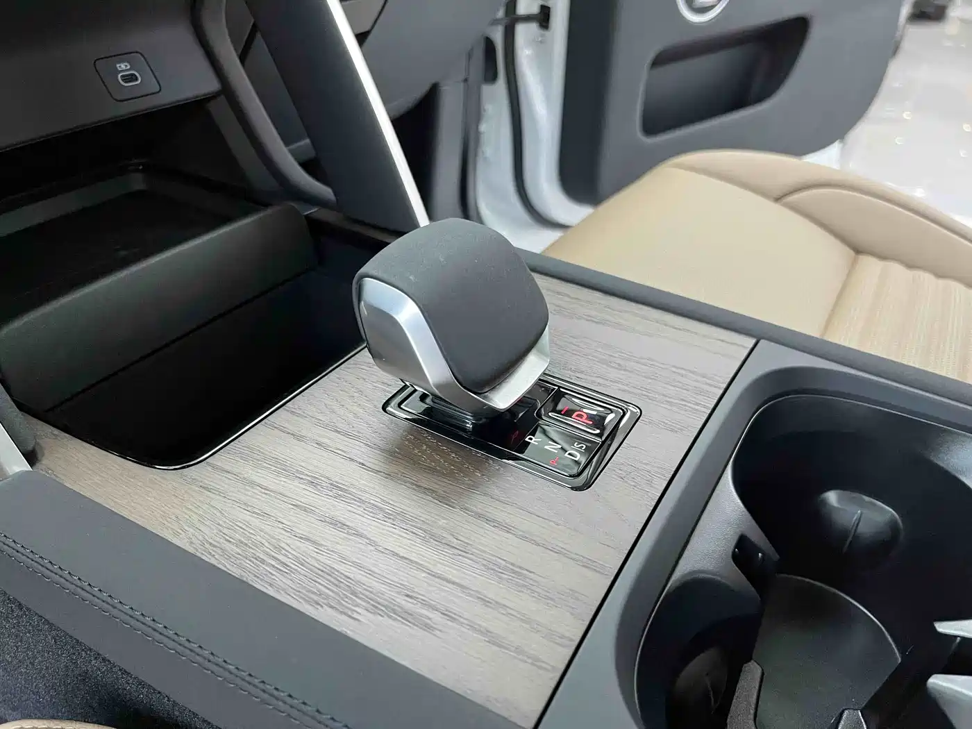 LAND ROVER DISCOVER SPORTS