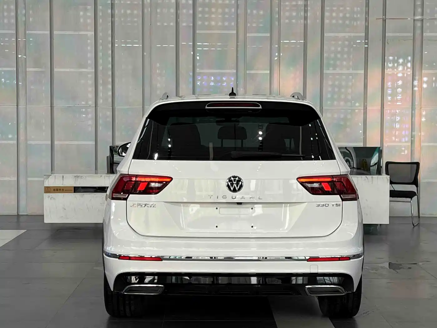 Volkswagen Tiguan L 2021 330TSI Automatic 2WD R-Line Premium фото 6