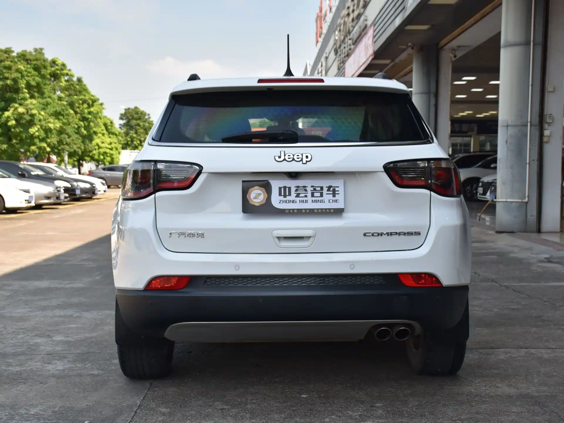 Фото 19 - Jeep Compass