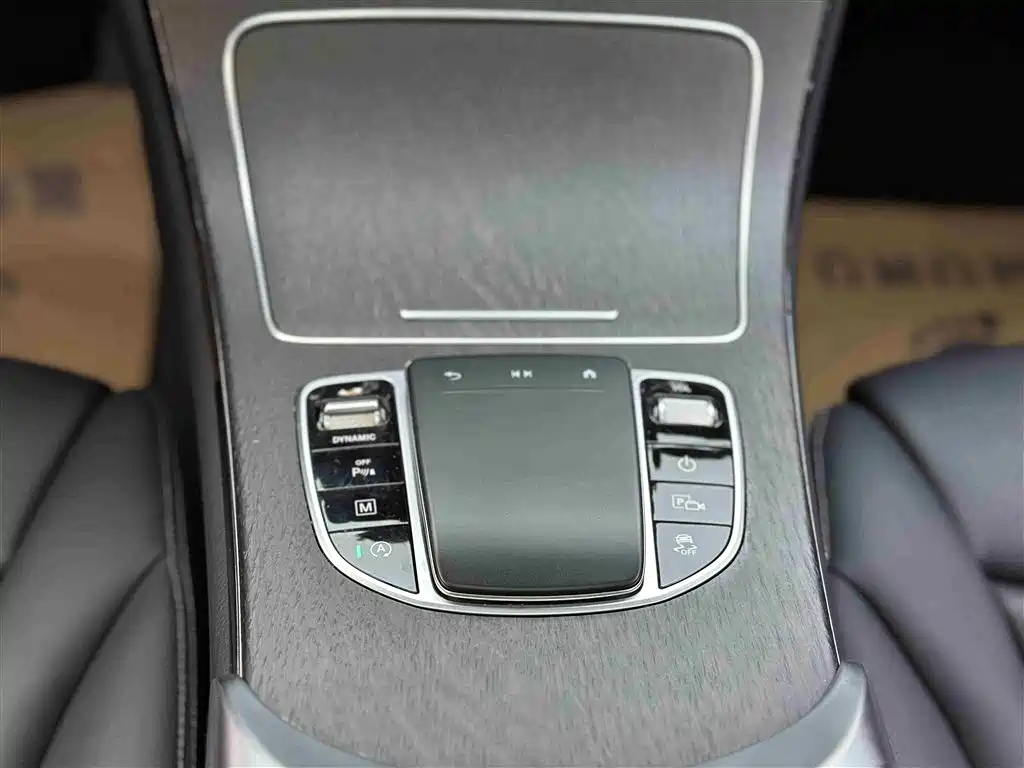Mercedes-Benz GLC Coupe 2023 Model GLC 300 4MATIC Coupe SUV фото 17
