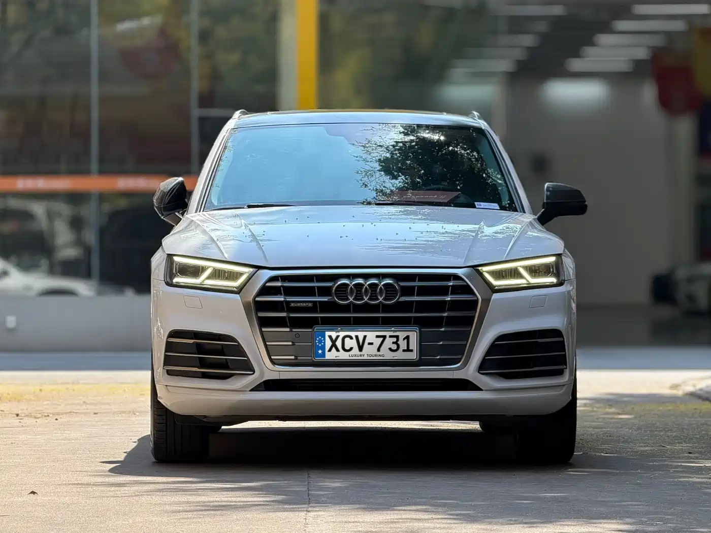 Photo 2 - Audi Q5L