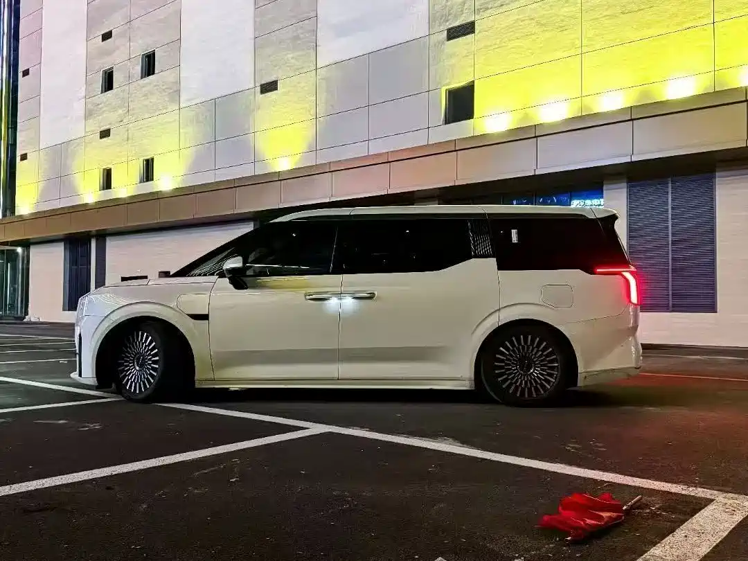 ZEEKR EXTREME KRYPTON 009