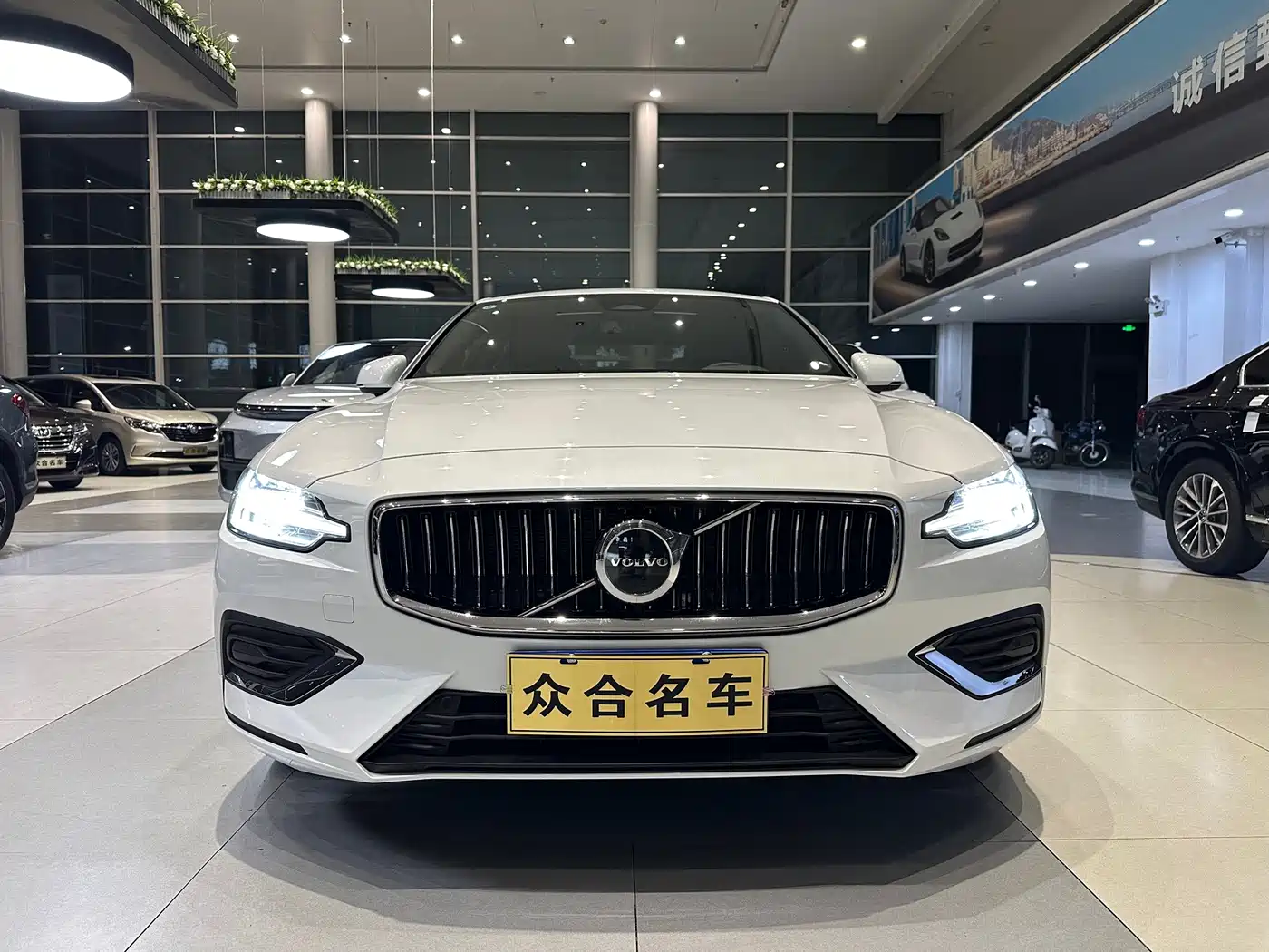 Volvo S60 2023 2023 B4 Smart Vision Luxury Edition
