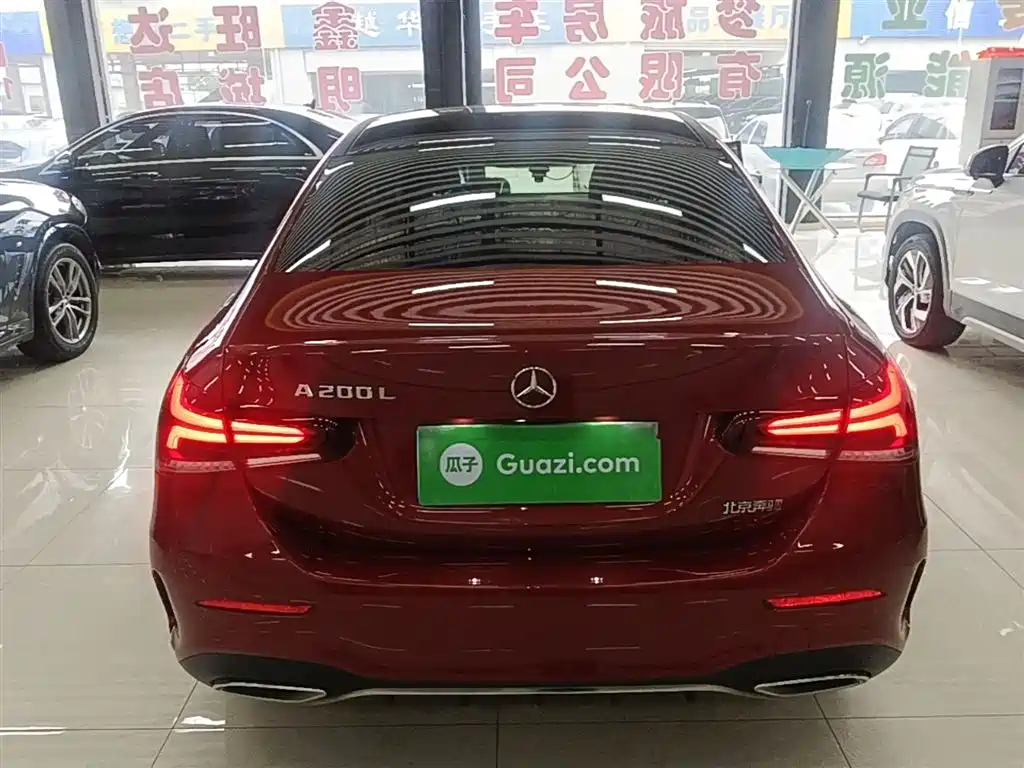 Mercedes-Benz A-Class 2019 Facelift A 200 L Sports Sedan фото 6