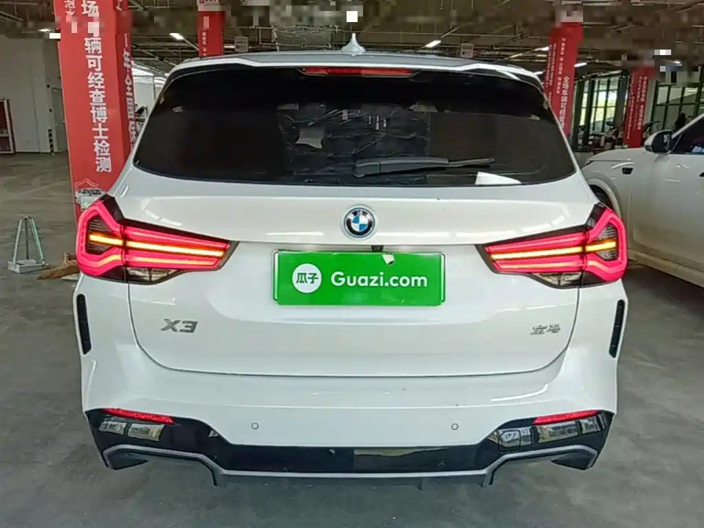 BMW iX3 2023 Leading Type фото 6