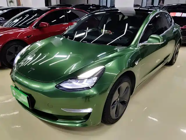 TESLA MODEL 3 2020