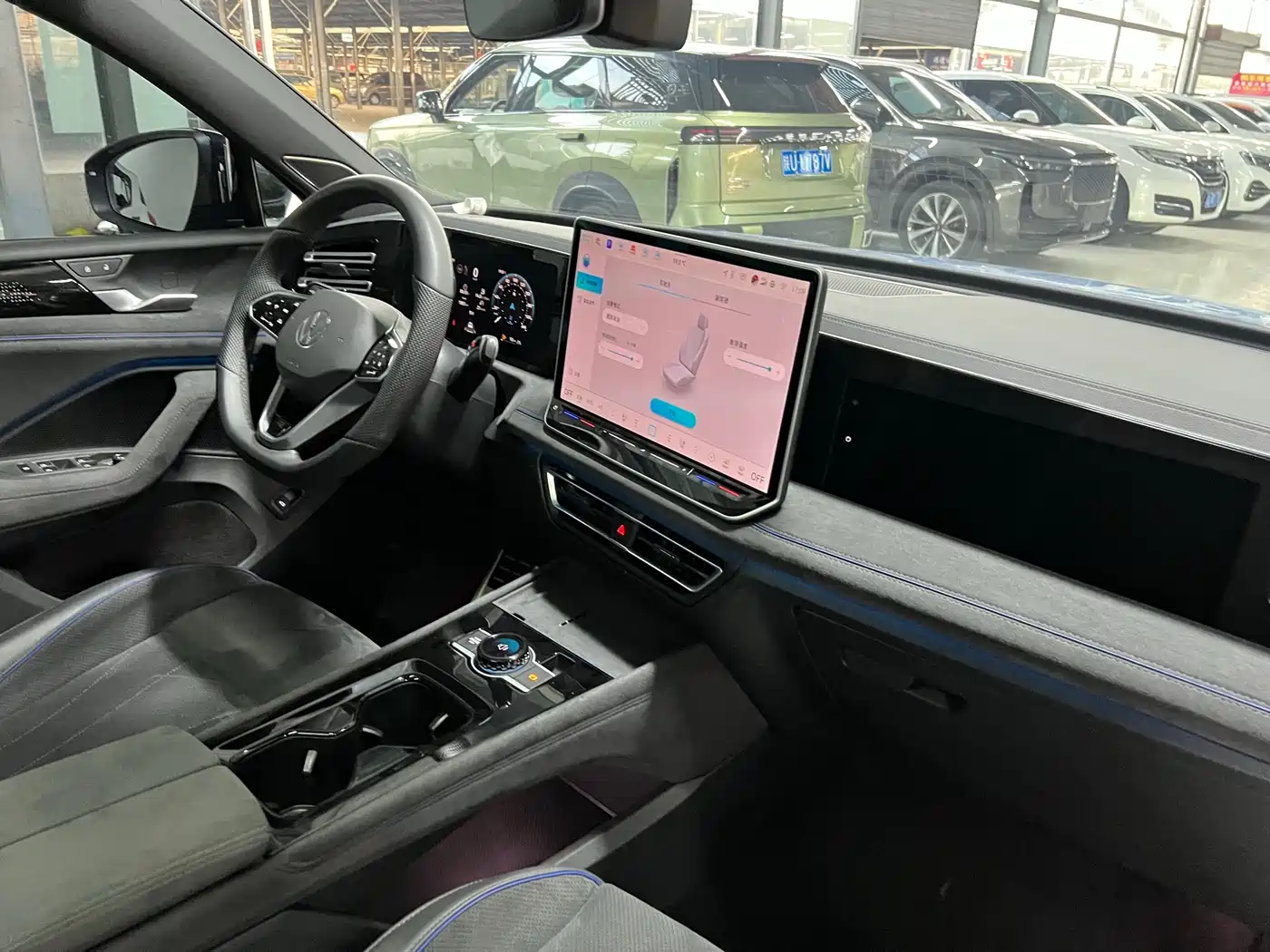 Volkswagen Tiguan L 2024 PRO 380TSI AWD R-Line Intelligent Leader Edition фото 25