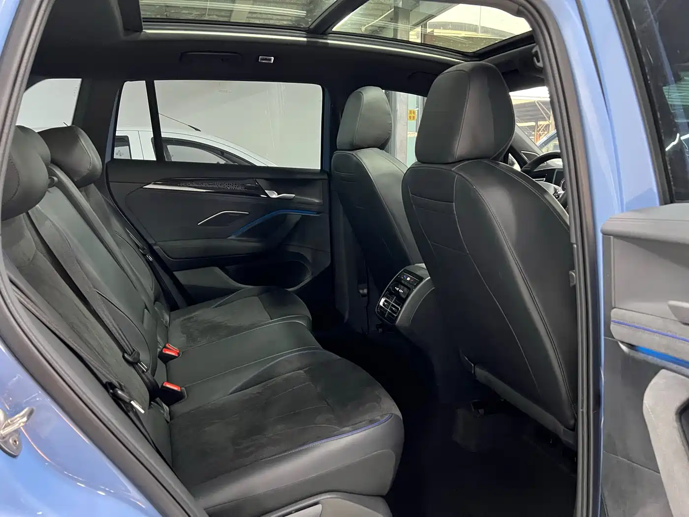 Volkswagen Tiguan L 2024 PRO 380TSI AWD R-Line Intelligent Leader Edition фото 22