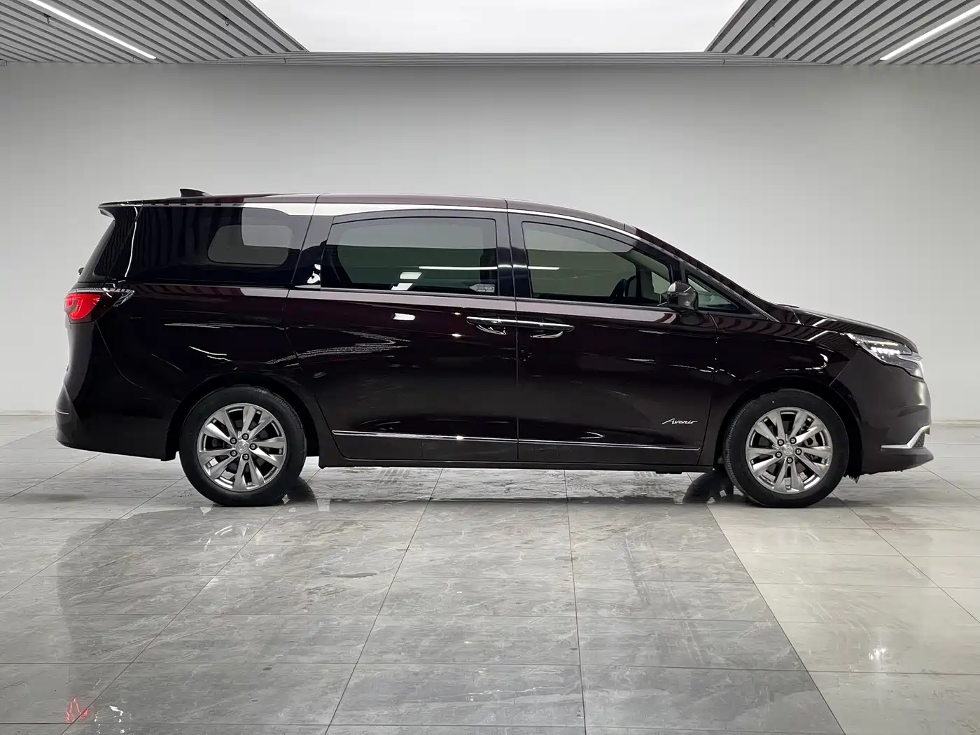 Buick GL8 2020 Avenir Six-Seat Elegance Edition фото 8