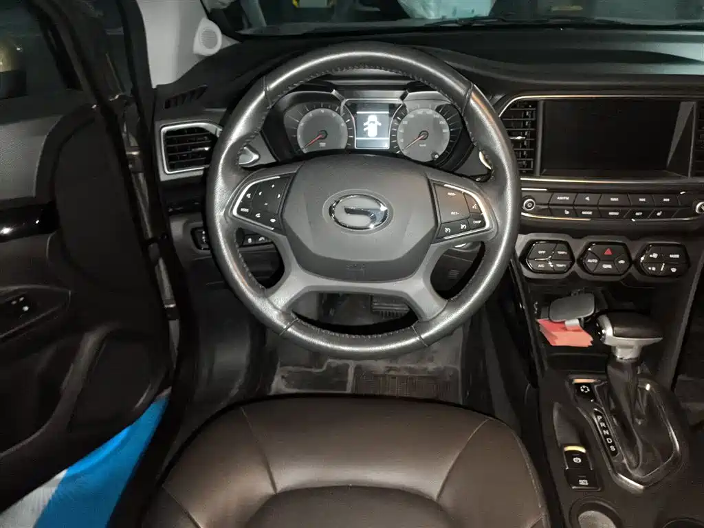 GAC Trumpchi Trumpchi GS4 2017 235T Automatic 2WD Luxury Smart Connected Edition фото 3