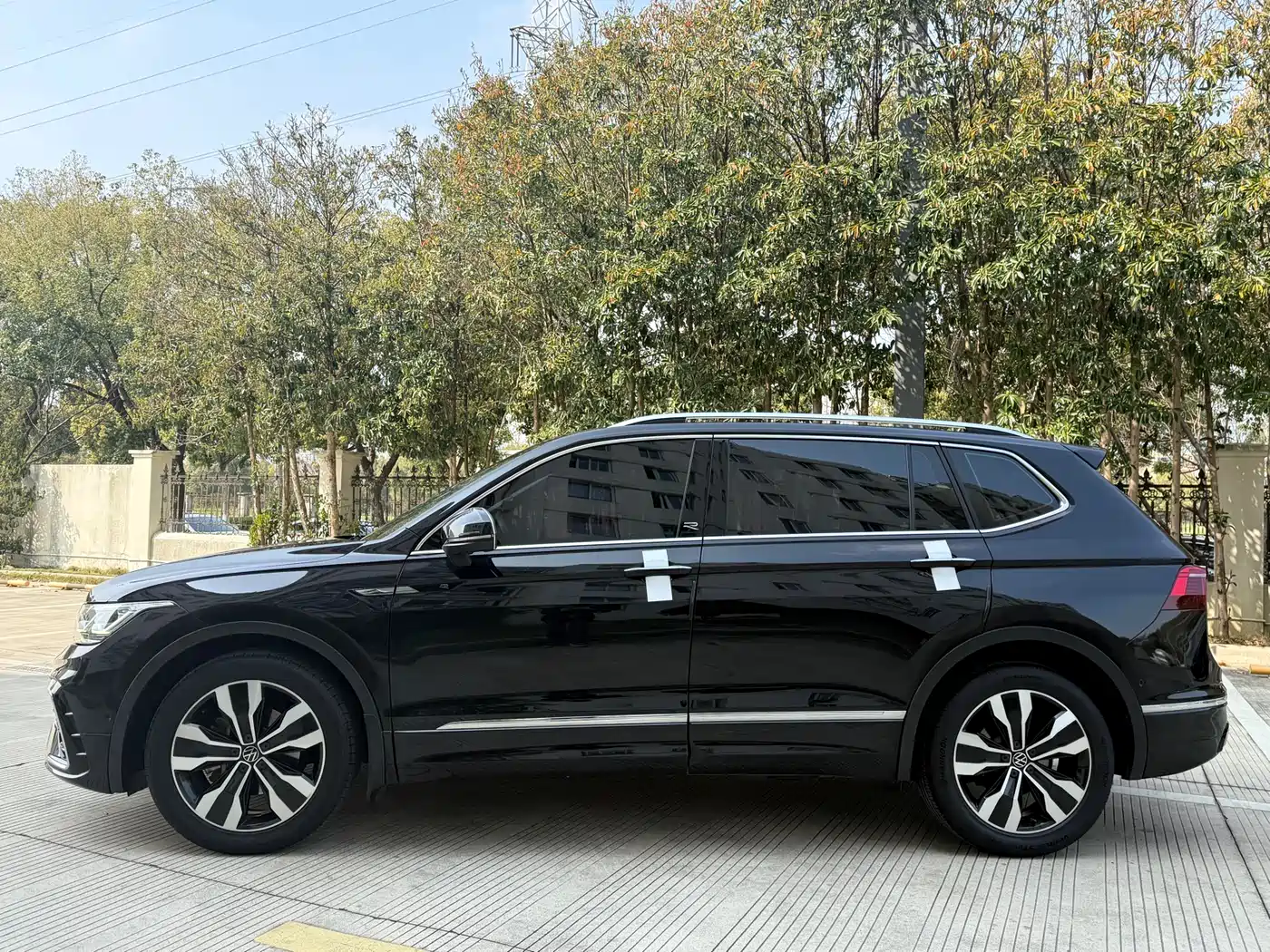 Volkswagen Tiguan L 2022 330TSI Auto 2WD R-Line Premium Edition фото 16