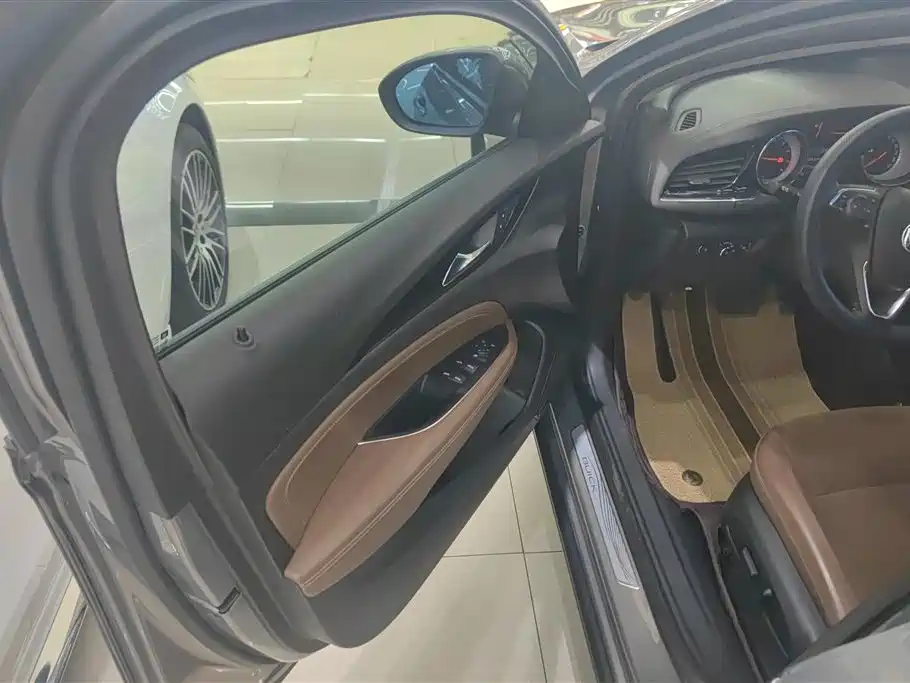 Buick Regal 2017 20T Elite Type фото 7