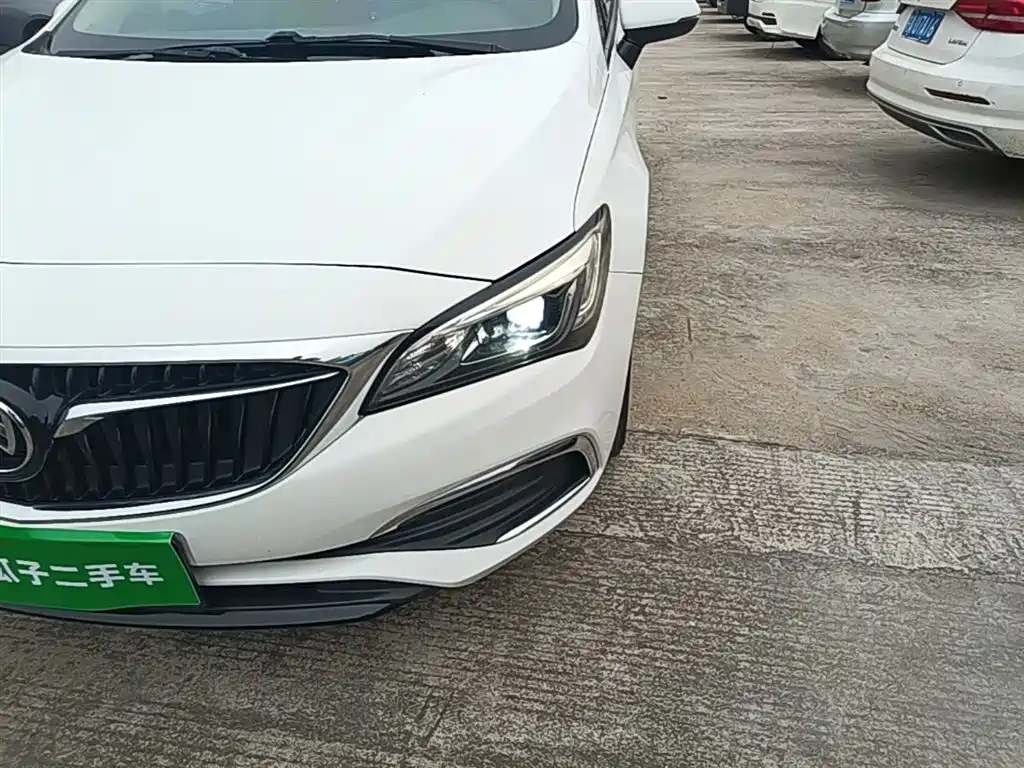 Buick Verano 2019 Sedan 20T Dual Clutch Leading фото 24