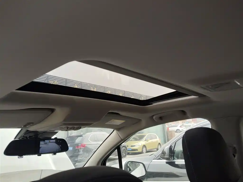 Chevrolet Trax 2016 1.4T Automatic 2WD Comfort Sunroof Edition фото 14