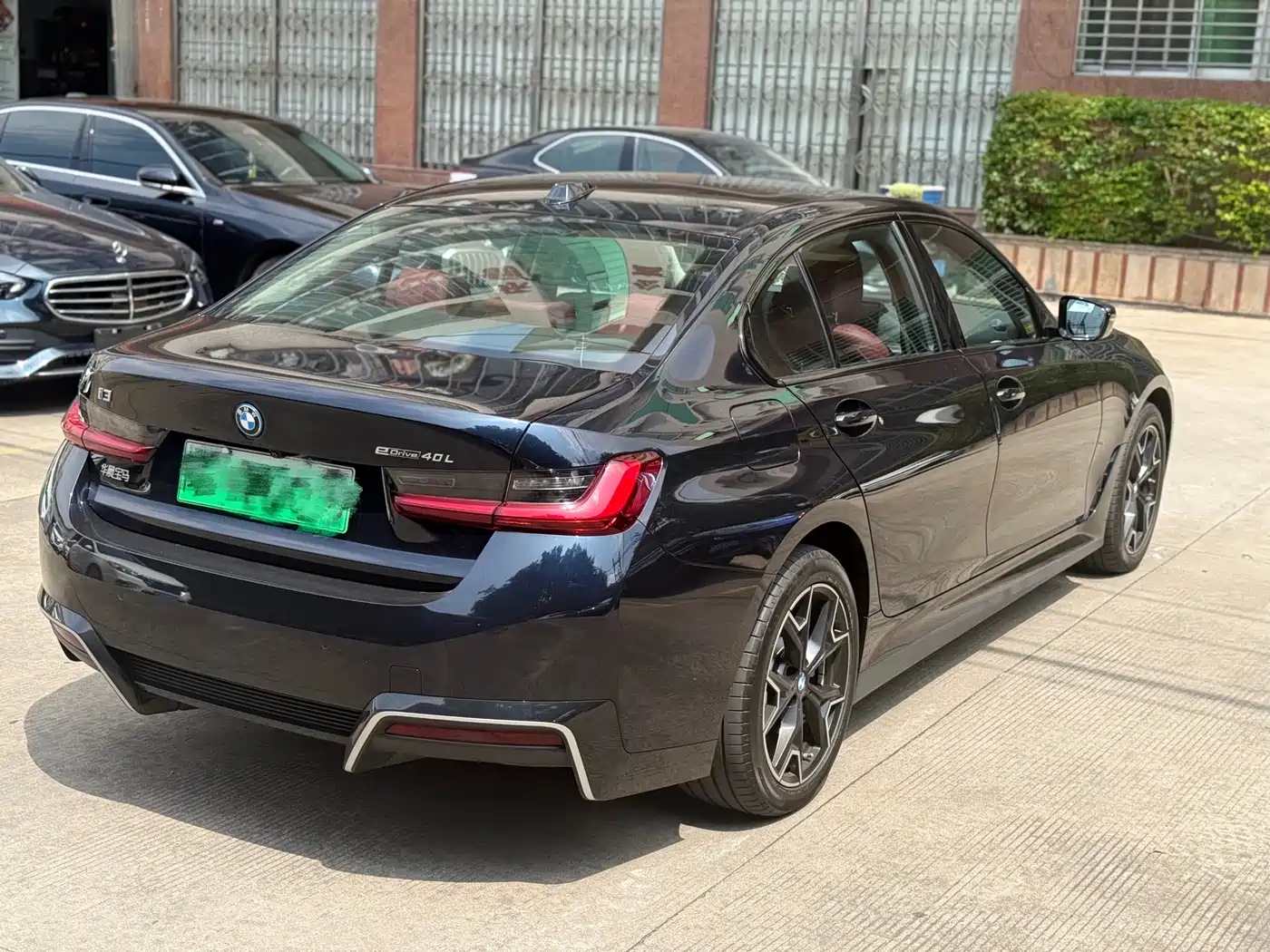 BMW i3 2025 eDrive 40 L Shadow Night Sport Package фото 6