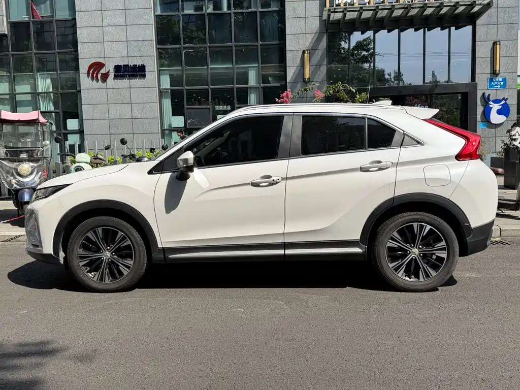 Mitsubishi Eclipse Cross 2021 2021 1.5T CVT 2WD Dream Edition