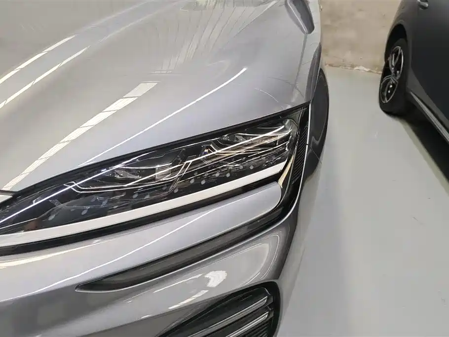 BYD Song PLUS PHEV 2024 Glory Edition DM-i 110km Flagship фото 5