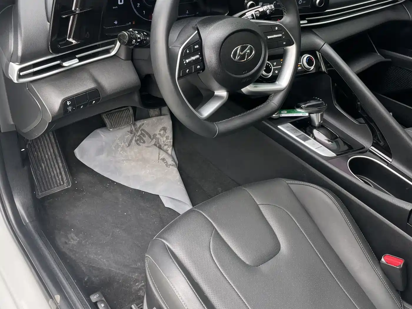 Hyundai Elantra 2022 1.5L CVT GLX Elite Edition фото 23