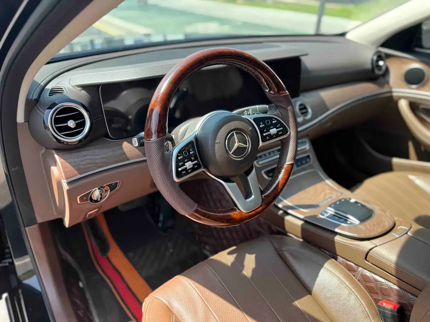 Mercedes-Benz E-Class 2019 E 300 L Fashion фото 7