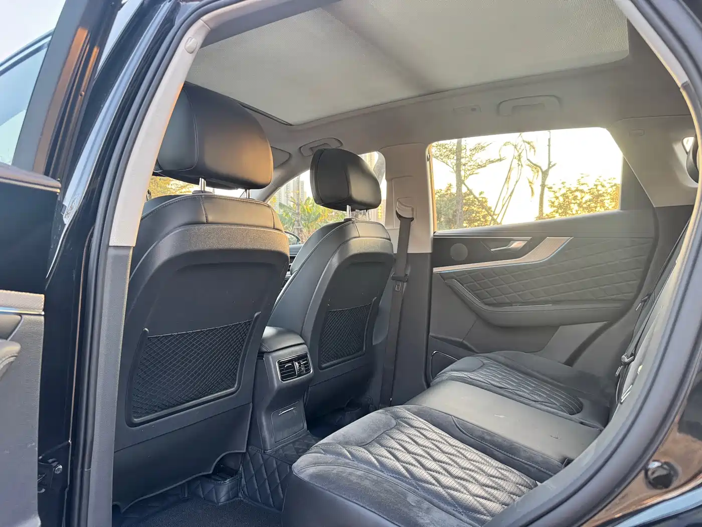 Hongqi HS5 2019 2.0T Smart Connect Enjoy Edition фото 10