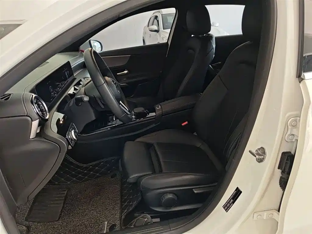 MERCEDES-BENZ CLASS A