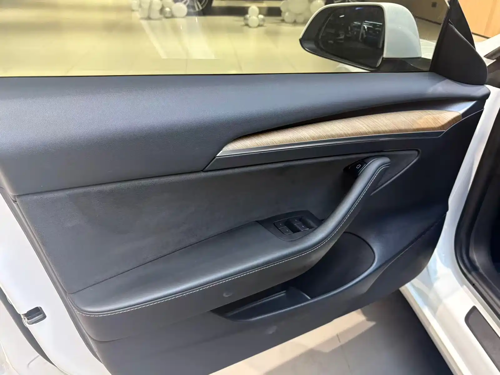 Фото 15 - Tesla Model 3