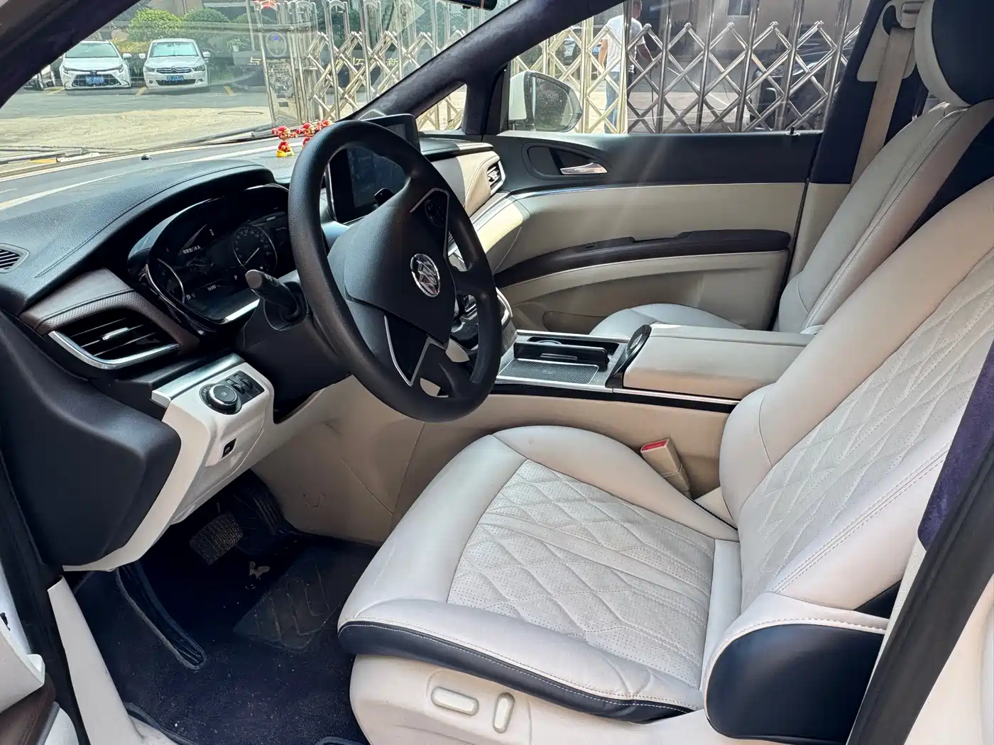 Buick GL8 2021 Land Business Class 652T Comfort фото 11