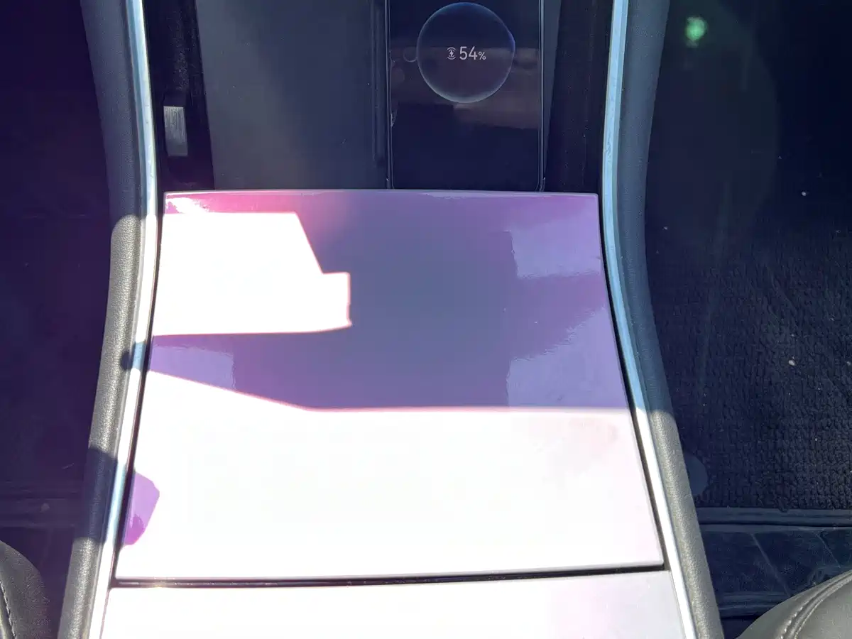 Фото 10 - Tesla Model 3