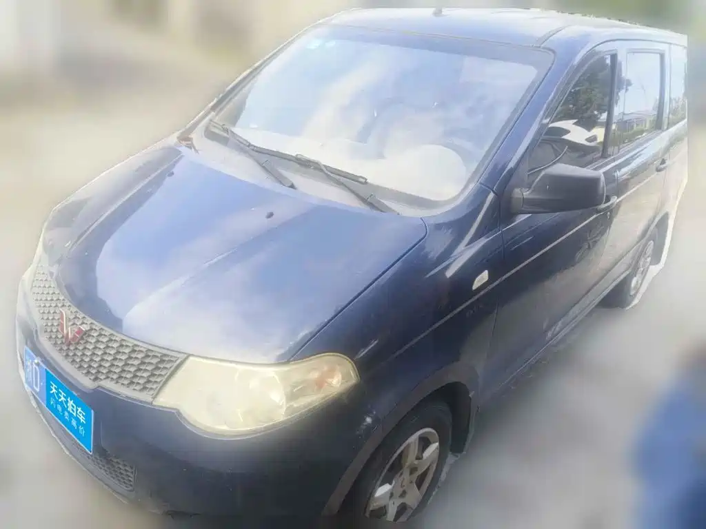 Wuling Motors Wuling Hongguang 2014 2013 1.5L Basic
