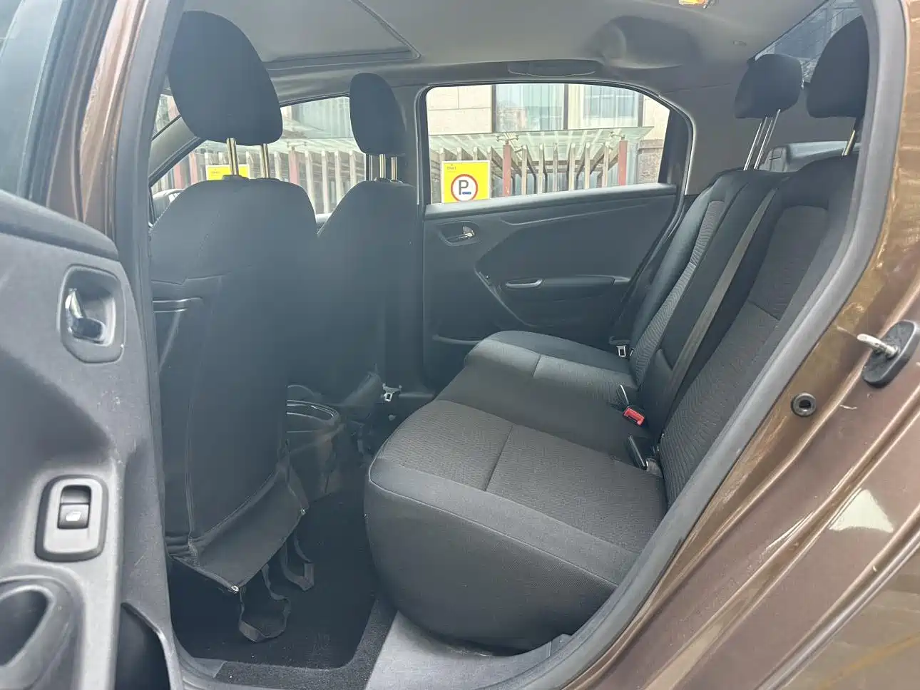 Peugeot 301 2014 1.6L Automatic Luxury Edition фото 14