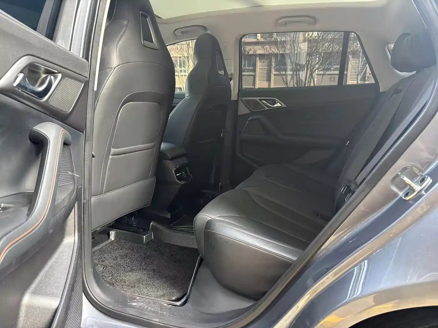 ROEWE RX5 NEW ENERGY