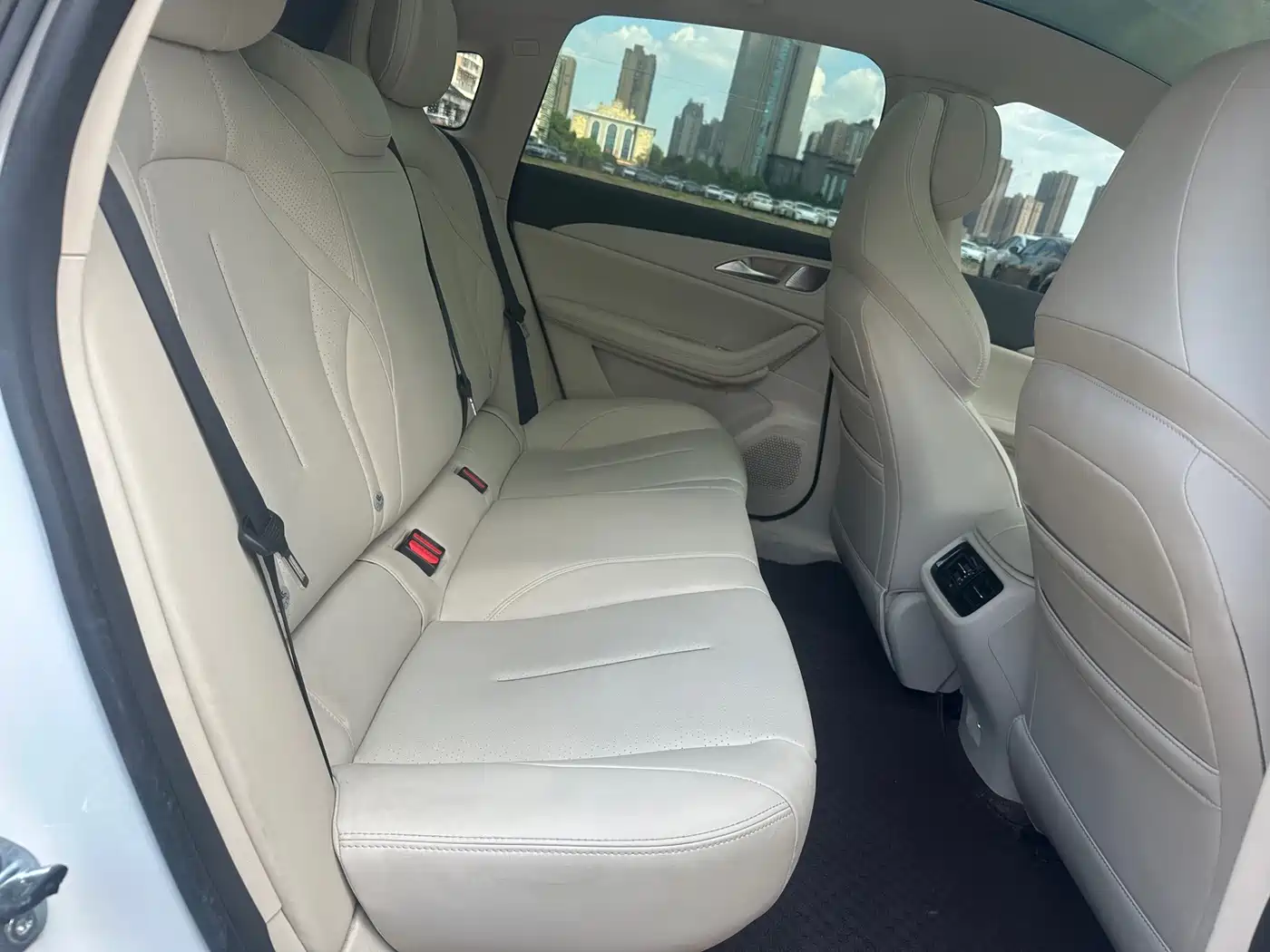 Фото 6 - Dongfeng Fengxing Stellar S7