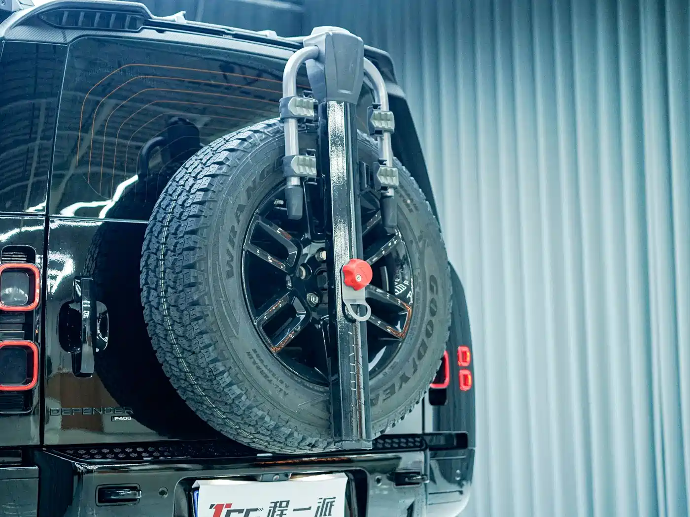 Land Rover Defender 2021 90 P400 X-DYNAMIC S фото 13