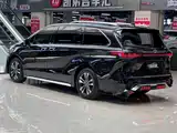 Фото 21 - Toyota Granvia