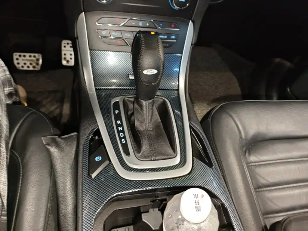 Ford Edge 2017 2016 EcoBoost 245 2WD Luxury 7-Seater