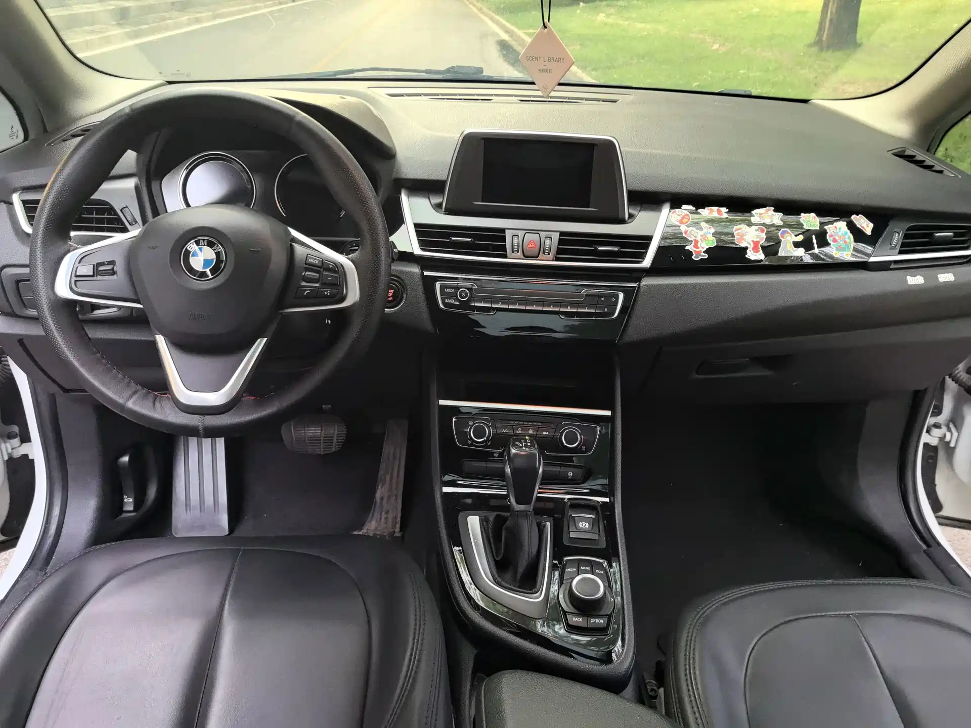 Фото 6 - BMW 2 Series Touring