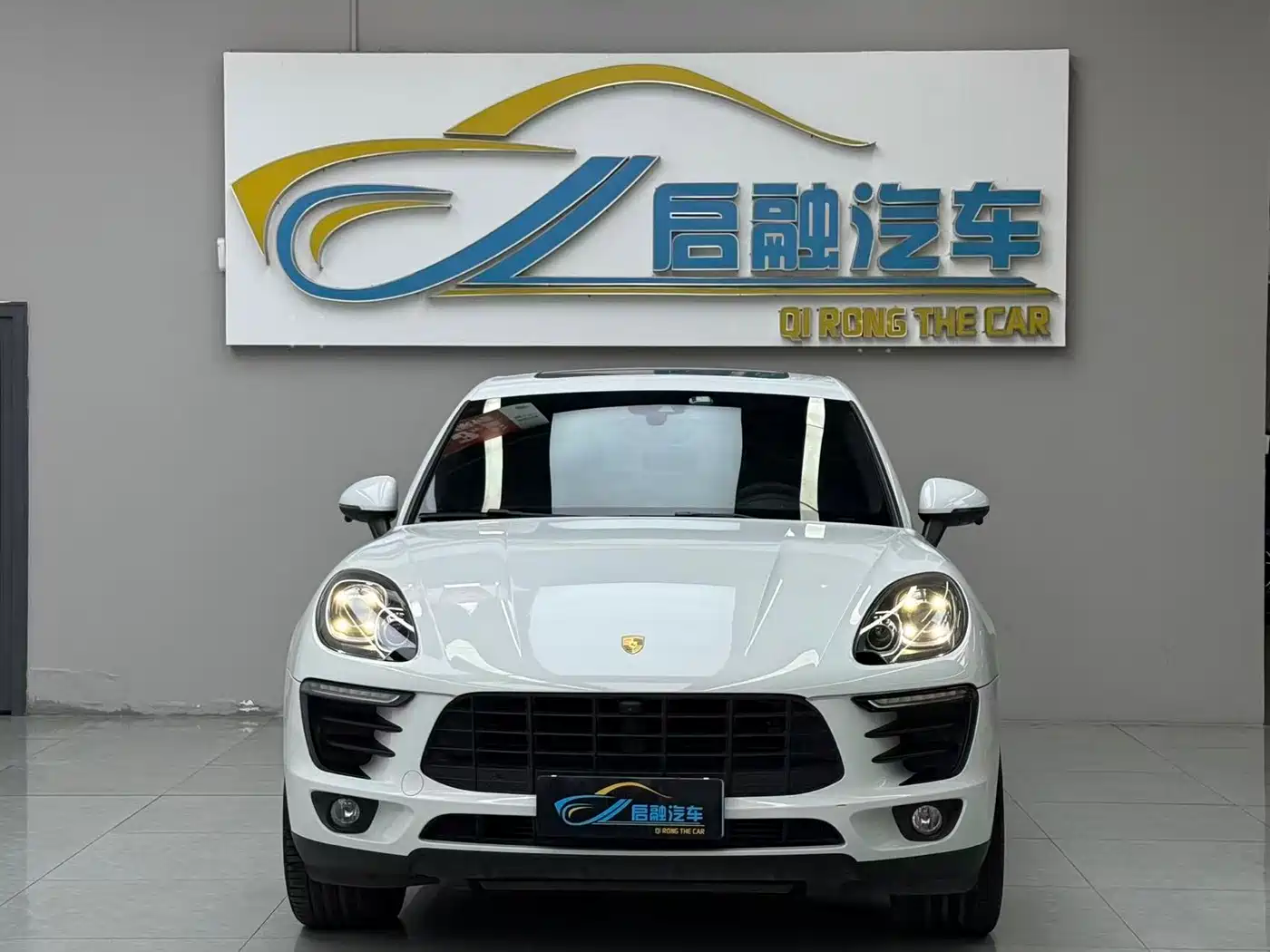 Porsche Macan 2017 Macan 2.0T фото 2