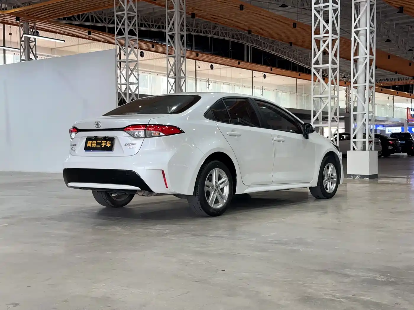 Toyota Levin 2022 185T CVT Luxury Edition фото 3