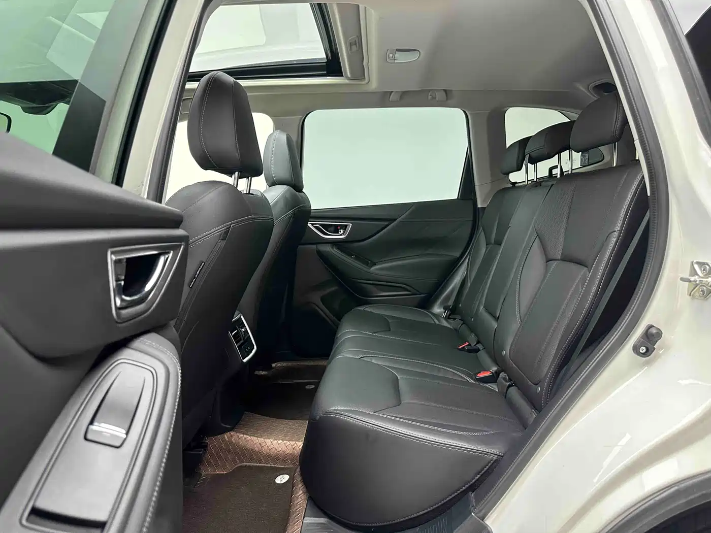 Subaru Forester 2021 2.0i Luxury Edition фото 5
